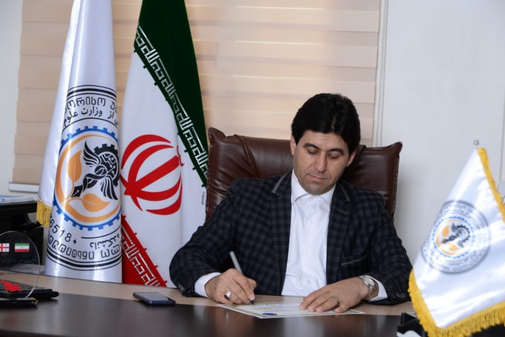 دکتر حسین چناری